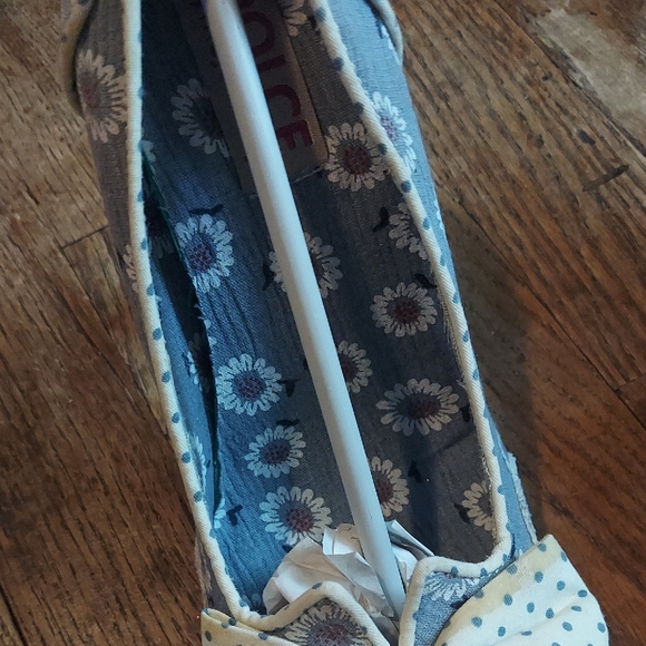 Mojo Moxy Blue and Cream Lace Heels 7.5 M - Picture 5 of 12